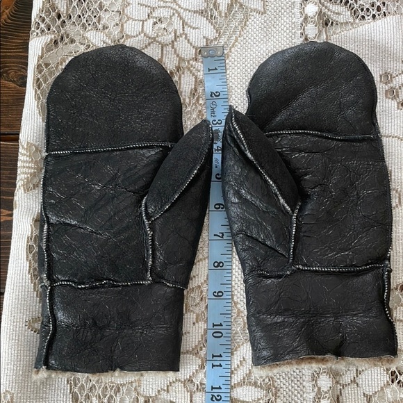 Unisex Black Crackled Leather Soft Sheepskin Winter Mittens - Picture 8 of 14